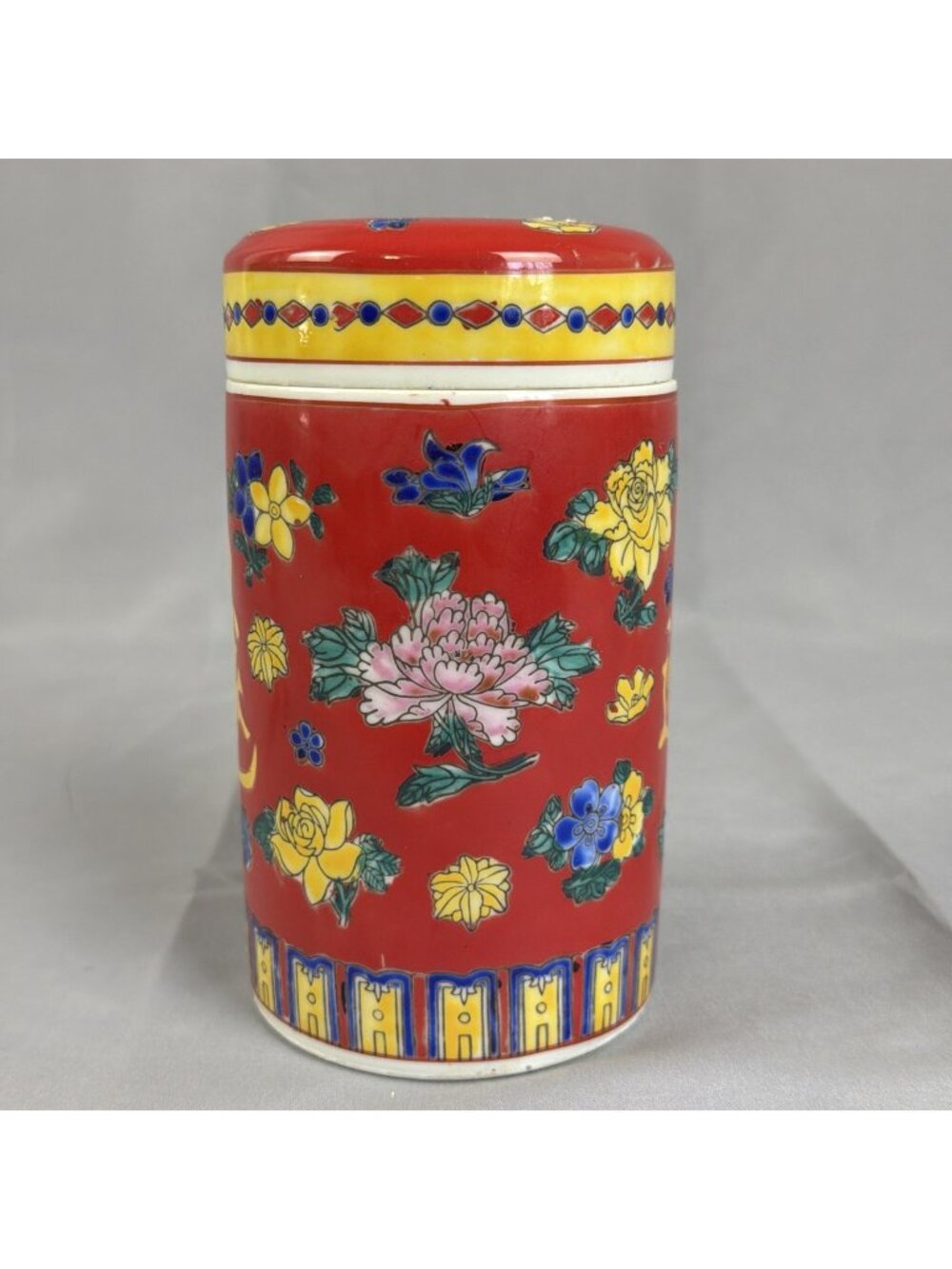 Vintage Chinese Famille Rose Red Porcelain Tea Canister Caddy Floral 6.5"